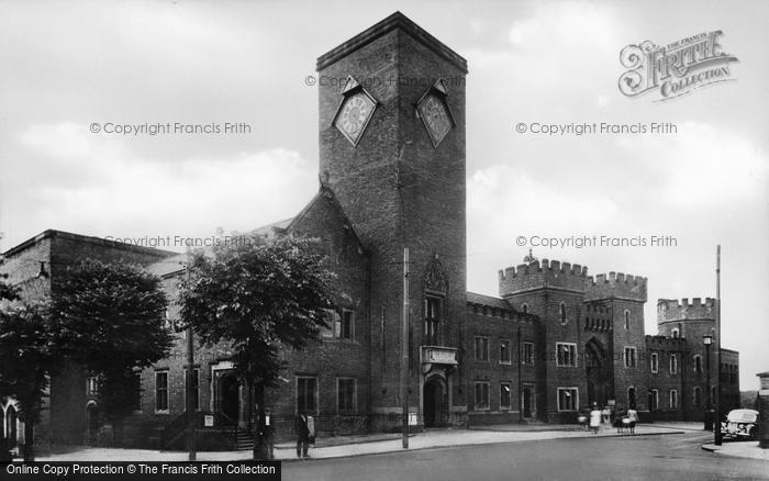 Photo of Dudley, The Town Hall c.1950