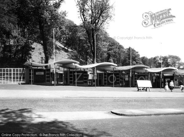 Photo of Dudley, The Zoo Entrance c.1960