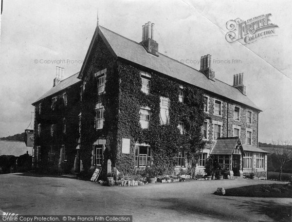 Photo of Dulverton, Carnarvon Arms Hotel 1892