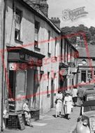 Walking Down Chapel Street c.1955, Dulverton