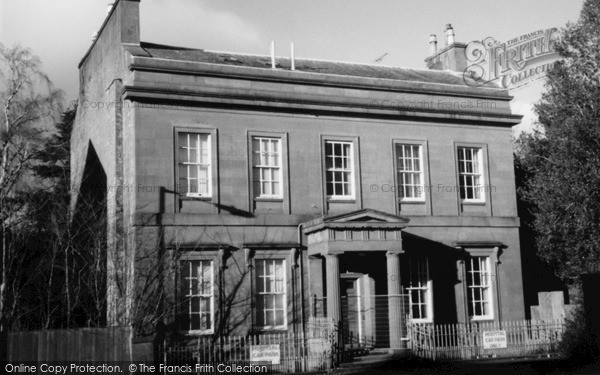 Photo of Dumfries, Moat Brae 2005