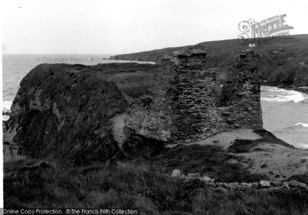 Photo of Dundarg Castle, 1961