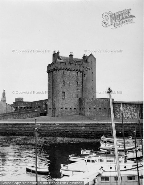 Photo of Dundee, Broughty Castle 1950