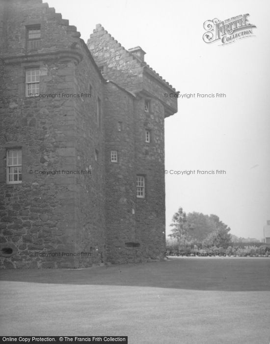 Photo of Dundee, Claypotts Castle 1956