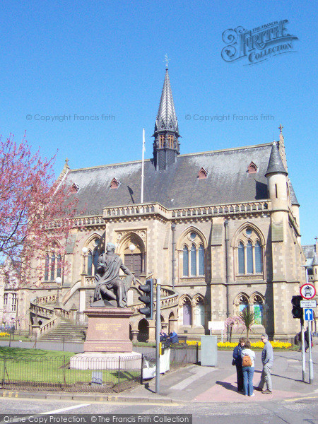 Photo of Dundee, Mc Manus Galleries 2005