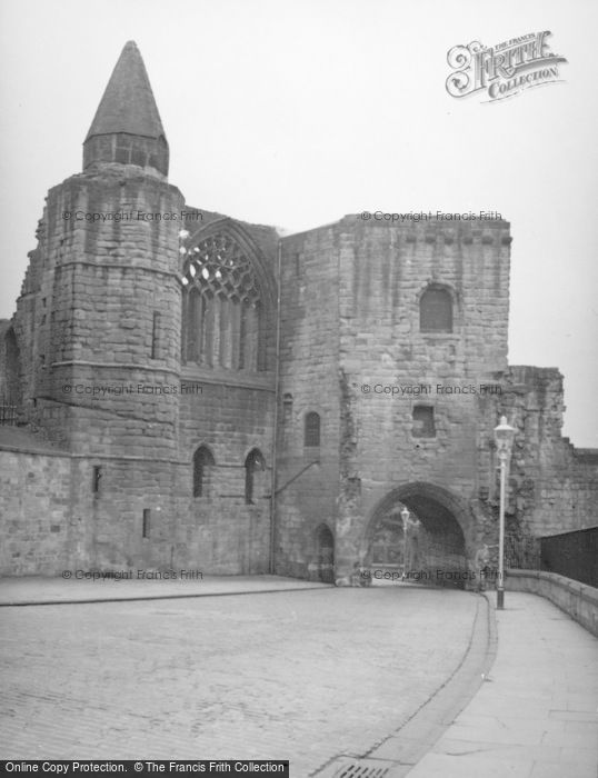 Photo of Dunfermline, Abbey, Gatehouse 1956
