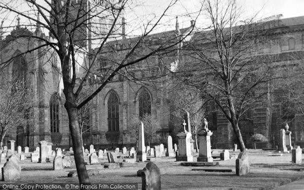 Photo of Dunfermline, Abbey, The Graveyard c.1955