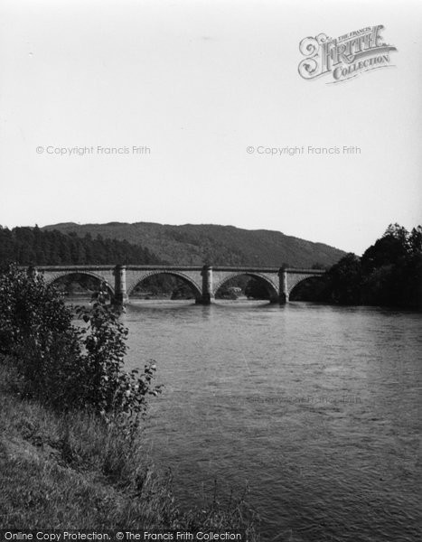 Photo of Dunkeld, Bridge c.1939