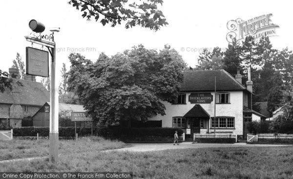 Photo of Dunsfold, The Bricklayers Arms c.1955