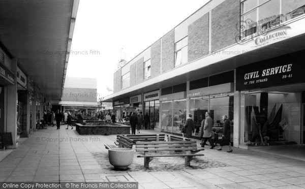Photo of Dunstable, Broad Walk c.1965