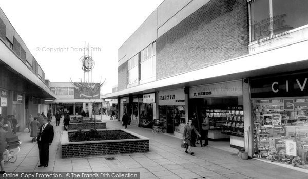 Photo of Dunstable, Broad Walk c.1965