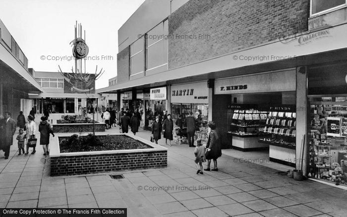 Photo of Dunstable, Broad Walk c.1967