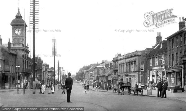 Photo of Dunstable, High Street c.1930