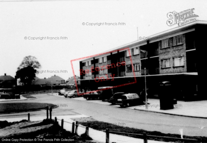 Photo of Dunstable, Oakwood Avenue c.1965
