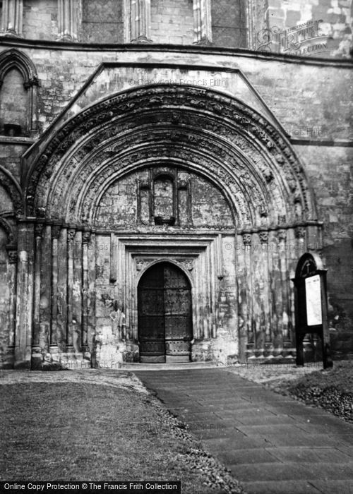 Photo of Dunstable, Priory, West Door c.1950