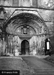 Priory, West Door c.1950, Dunstable