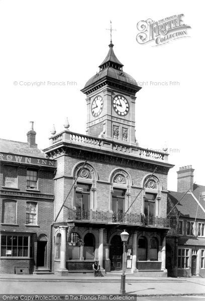 Photo of Dunstable, The Town Hall 1897