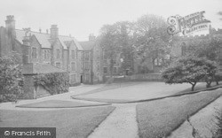 Hatfield College 1923, Durham
