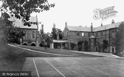 Hatfield College 1923, Durham