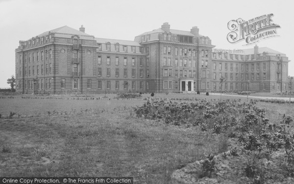 Photo of Durham, Neville's Cross College 1923