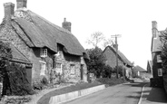 Thatched Cottages, Mill Way c.1955, Duston