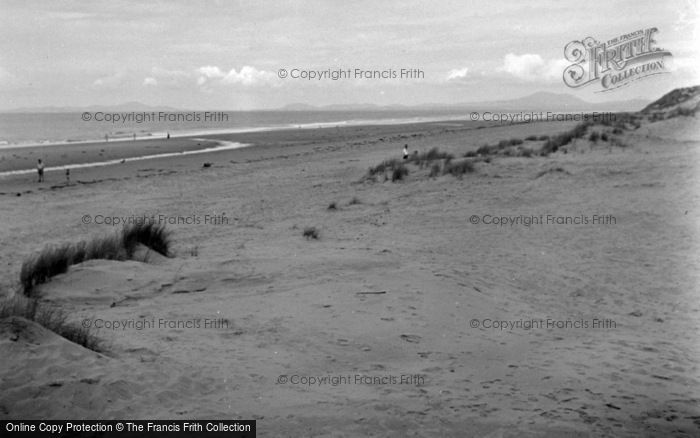 Photo of Dyffryn Ardudwy, The Beach 1951