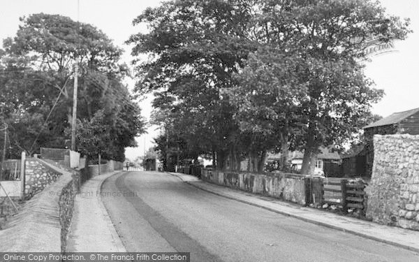 Photo of Dymchurch, The Avenue c.1955