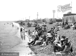 The Beach 1927, Dymchurch