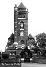 Ealing, St Mary's Parish Church c1955