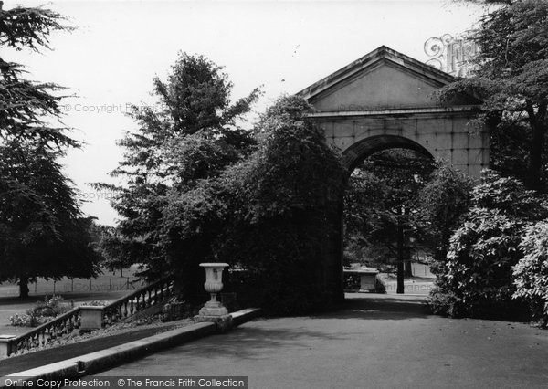 Photo of Ealing, The Arch, Gunnersbury Park c.1960
