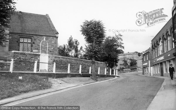 Photo of Earls Barton, High Street c.1965