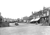 1936, Earlswood