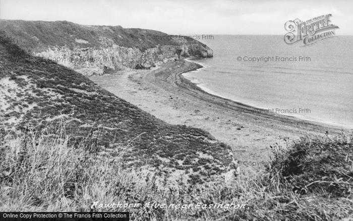 Photo of Easington Colliery, Hawthorn Hive Beach c.1955