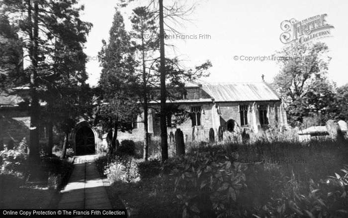 Photo of Easingwold, St John's Church c.1960