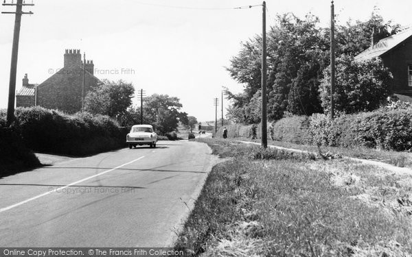 Photo of Easingwold, Thirsk Road c.1960