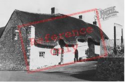 Blue Anchor Inn c.1955, East Aberthaw
