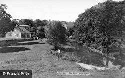 The River c.1960, East Ayton
