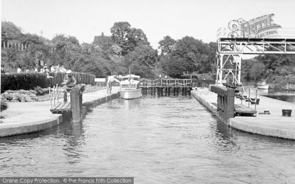 Photo of East Farleigh, The Lock c.1960