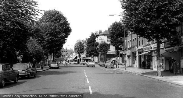 Photo of East Finchley, High Road c.1965