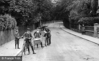 East Grinstead, Delivery Boys 1907