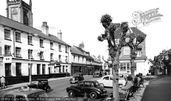Photo of East Grinstead, High Street And Sidewalk c.1960