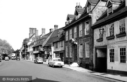 East Grinstead, High Street c1965