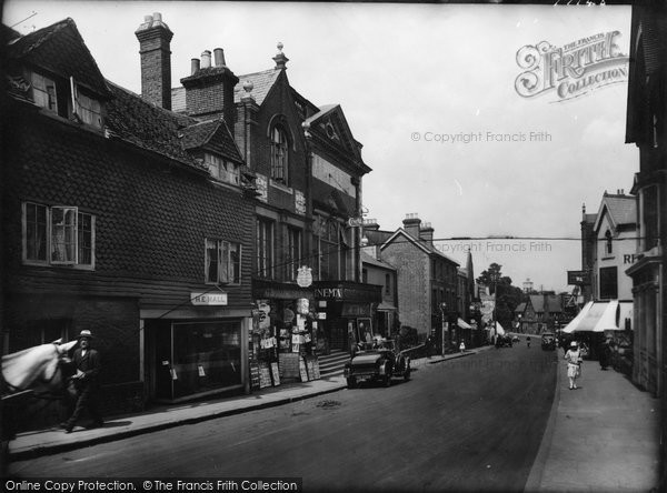 Photo of East Grinstead, London Road 1925