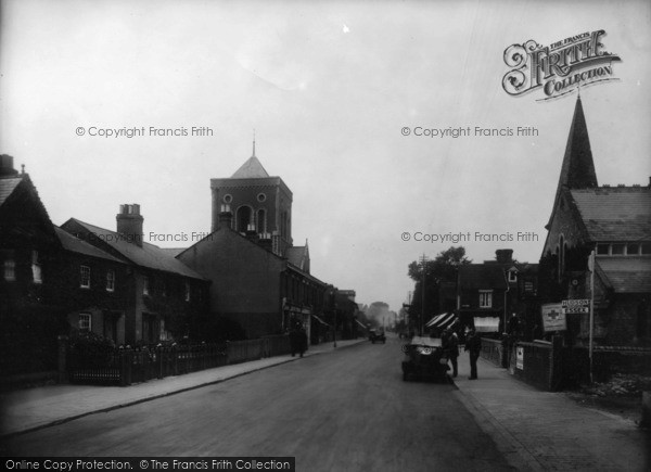 Photo of East Grinstead, London Road 1925