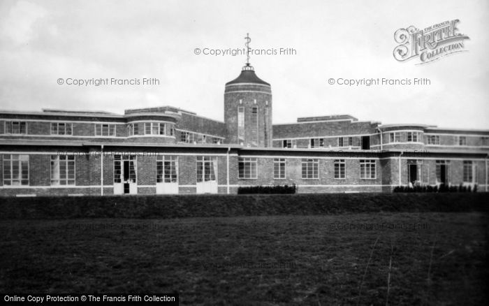 Photo of East Grinstead, Queen Victoria Cottage Hospital 1935