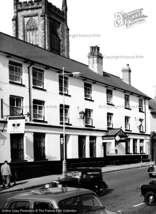 Photo of East Grinstead, The Crown Hotel c.1960