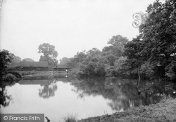 The Pond 1910, East Grinstead