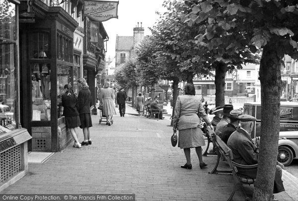 Photo of East Grinstead, The Sidewalk, High Street c.1955