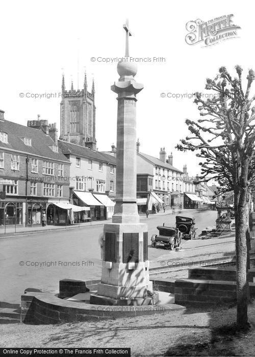 Photo of East Grinstead, War Memorial 1923
