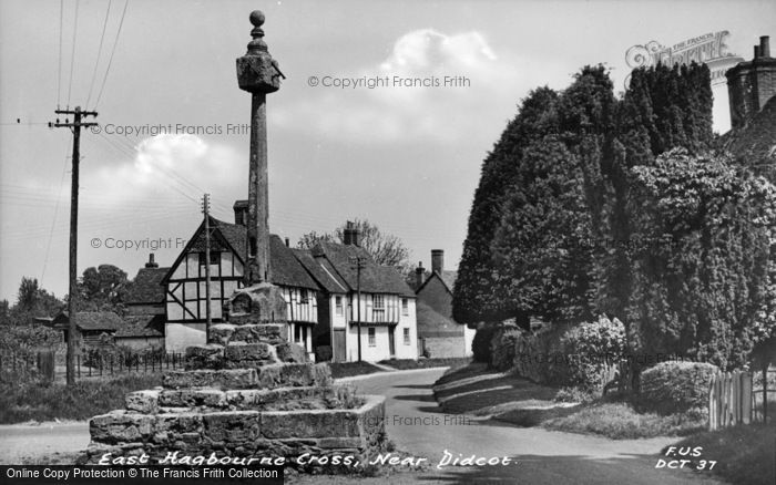 Photo of East Hagbourne, Old Cross c.1955